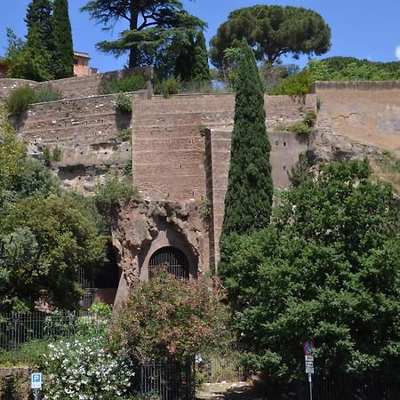 Colosseum Relax Family Apartament Рим Екстериор снимка